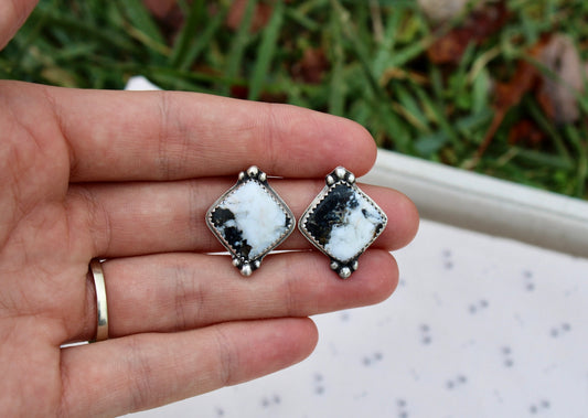 White Buffalo Dimond Studs